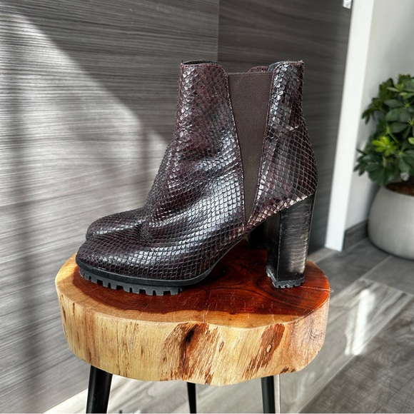 Uterque Brown Burgundy Snakeskin Leather Boots with Platform - Picture 3 of 8
